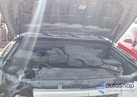 2014 Toyota Fj Cruiser z USA, uszkodzony, nr VIN JTEBU4BF4EK180418